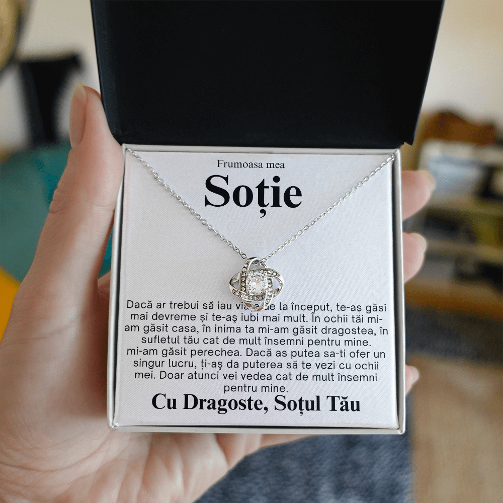 My Beautiful Wife – Love Knot Necklace